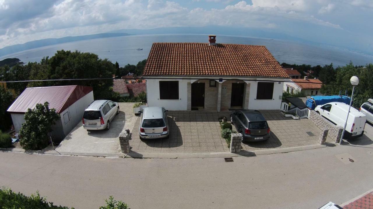 Apartments Sudic Njivice Extérieur photo