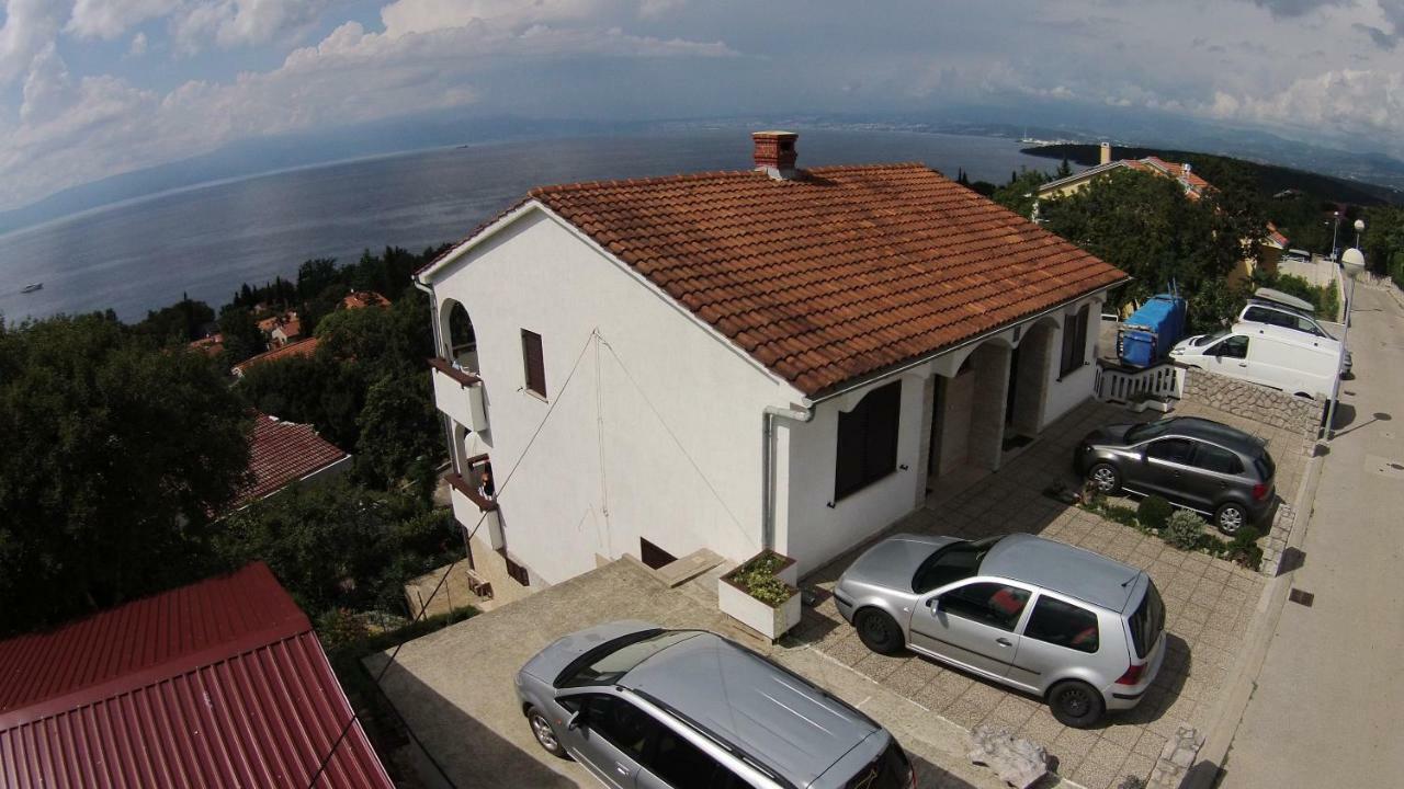Apartments Sudic Njivice Extérieur photo