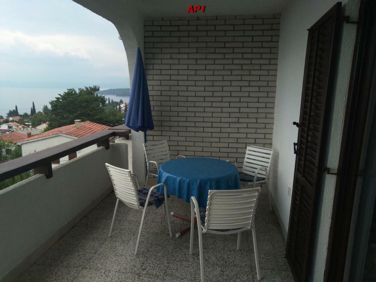 Apartments Sudic Njivice Extérieur photo