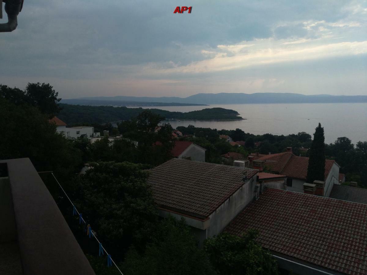 Apartments Sudic Njivice Extérieur photo
