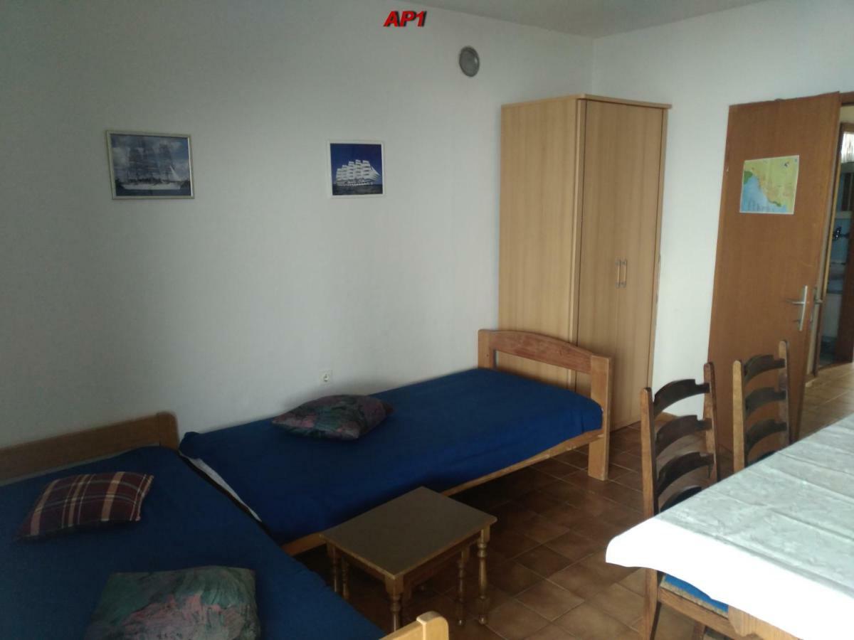 Apartments Sudic Njivice Extérieur photo