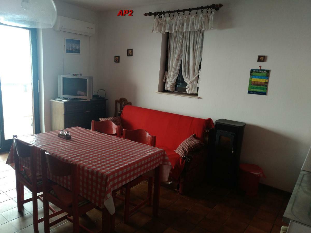 Apartments Sudic Njivice Extérieur photo