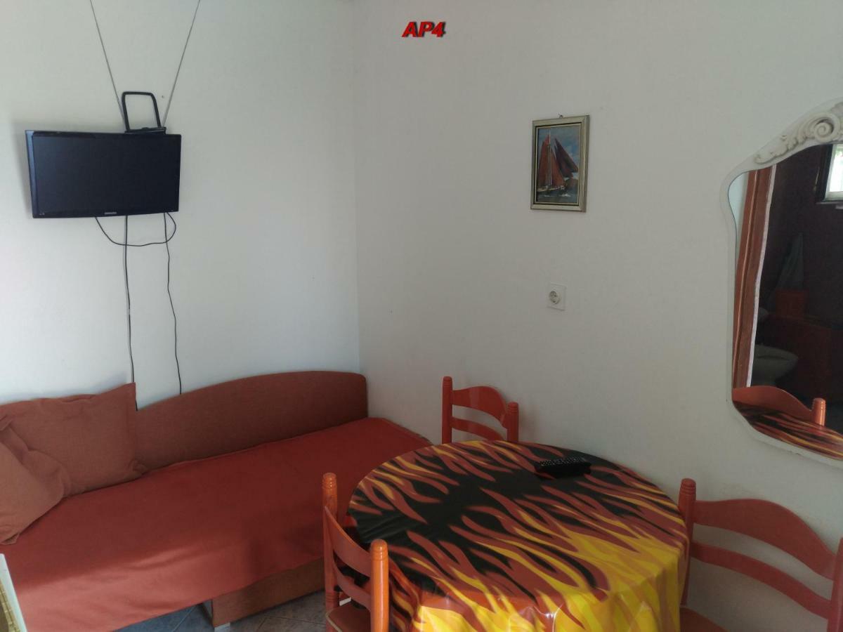 Apartments Sudic Njivice Extérieur photo