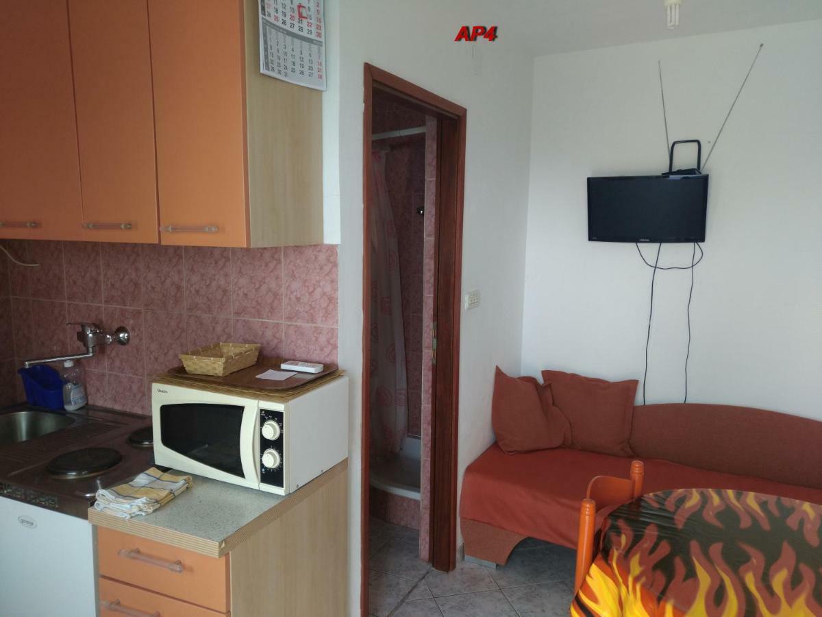Apartments Sudic Njivice Extérieur photo