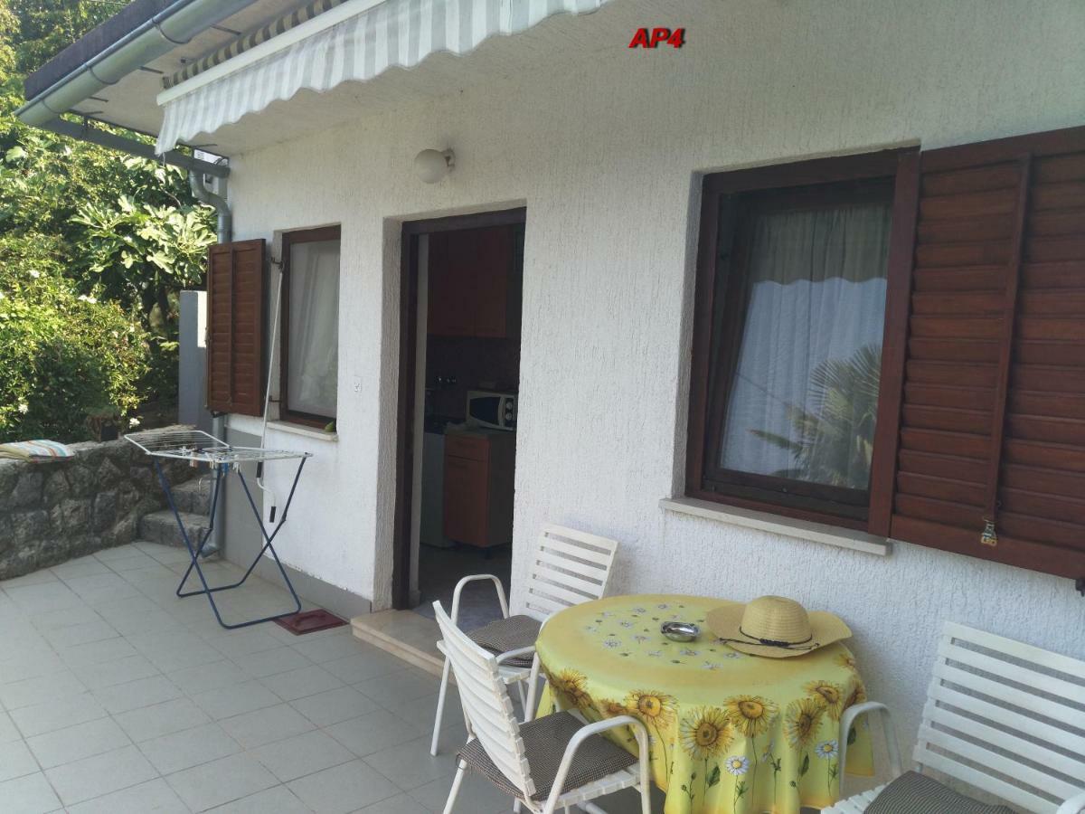 Apartments Sudic Njivice Extérieur photo