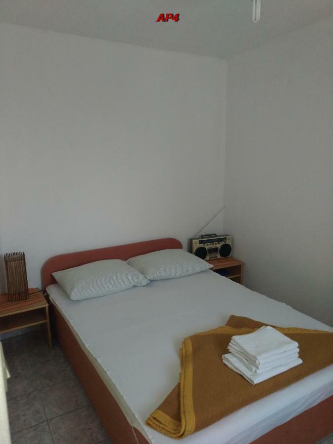 Apartments Sudic Njivice Extérieur photo