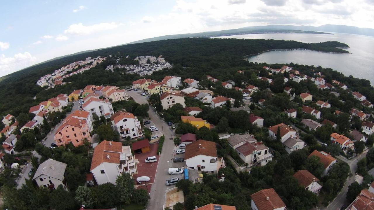 Apartments Sudic Njivice Extérieur photo